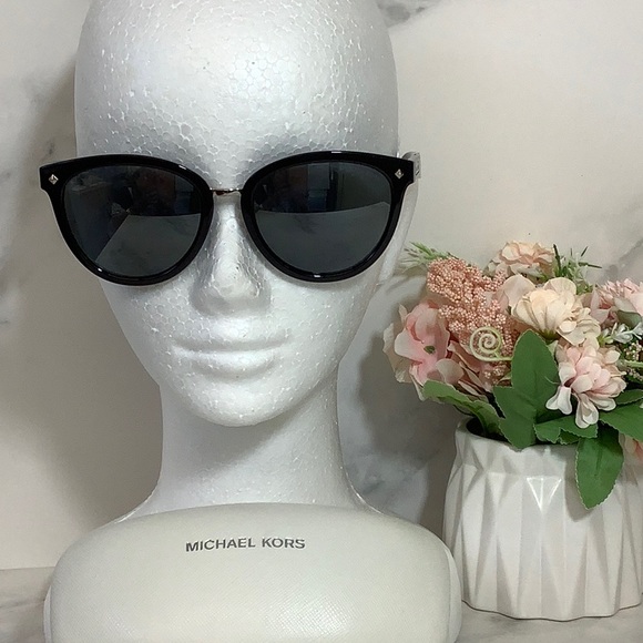 New Michael Kors Sunglasses Vega Alta Black